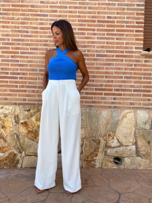 pantalon ancho de pinzas de color blanco