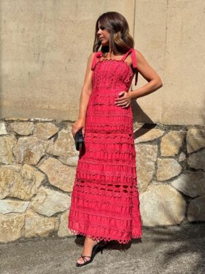 vestido monaco de color rojo de mar de rosas